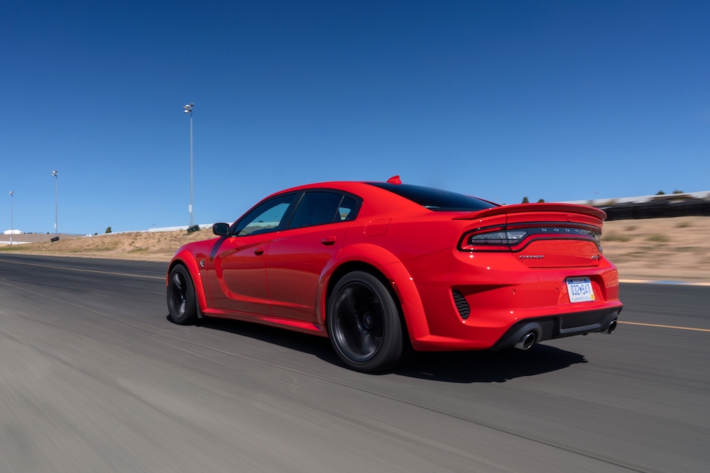 The 2020 Charger Srt Hellcat Widebody Runs 0 60 Mph In 3 6 Seconds And A Quarter Mile Elapsed Time Et In 10 96 Seconds Pulls 96 G On The Skid Pad Which Combined Makes This The